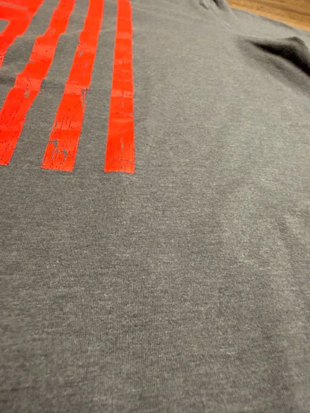 Under Armour Freedom Flag T-Shirt Men’s Large Gray Red Graphic Wounded Warrior - Picture 8 of 10